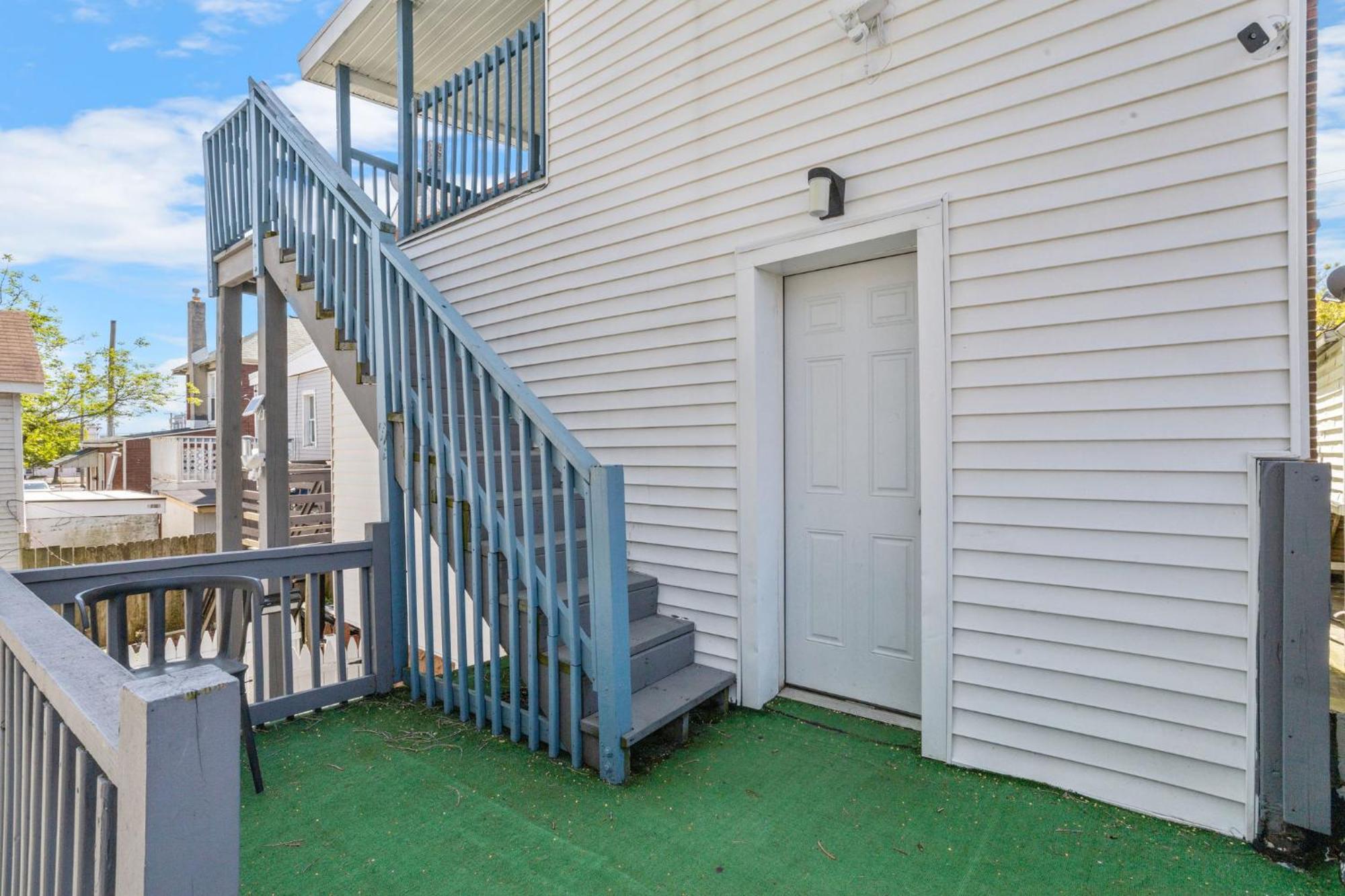 Holiday home 9 Bedroom, 14 Beds House Great For Big Groups Near Boardwalk, Tropicana