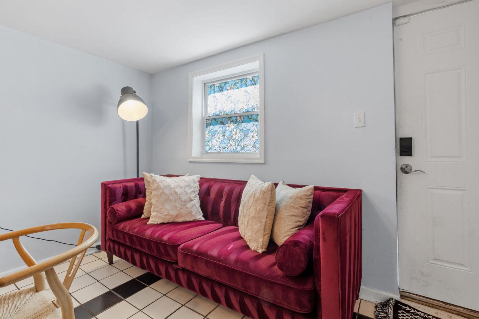 9 Bedroom, 14 Beds House Great For Big Groups Near Boardwalk, Tropicana * Atlantic City