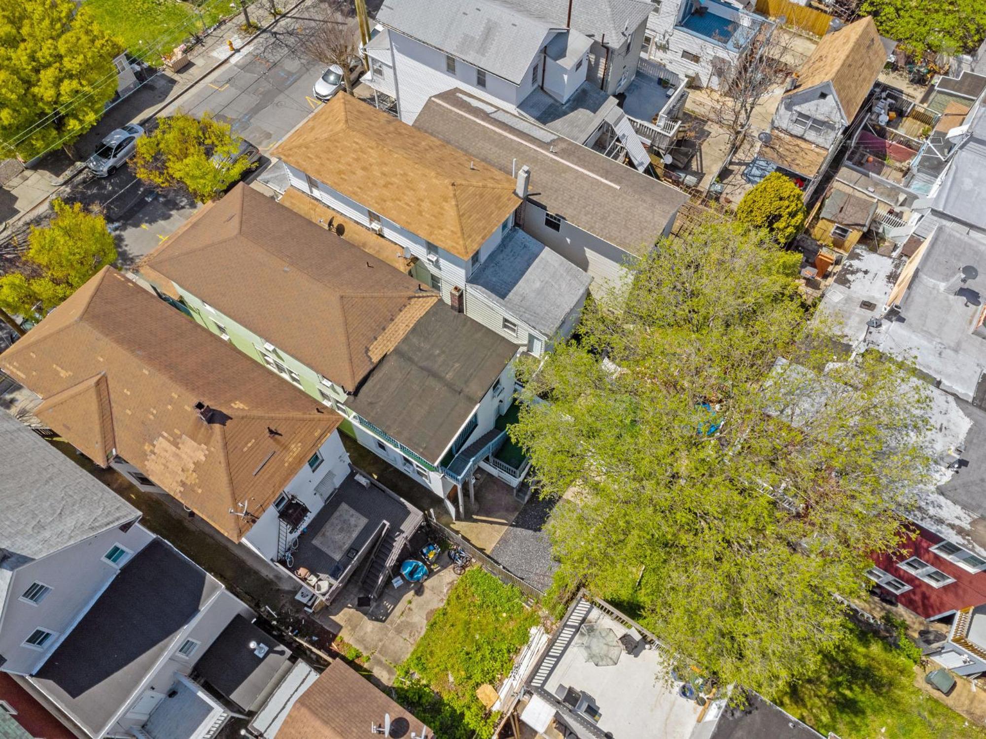 9 Bedroom, 14 Beds House Great For Big Groups Near Boardwalk, Tropicana