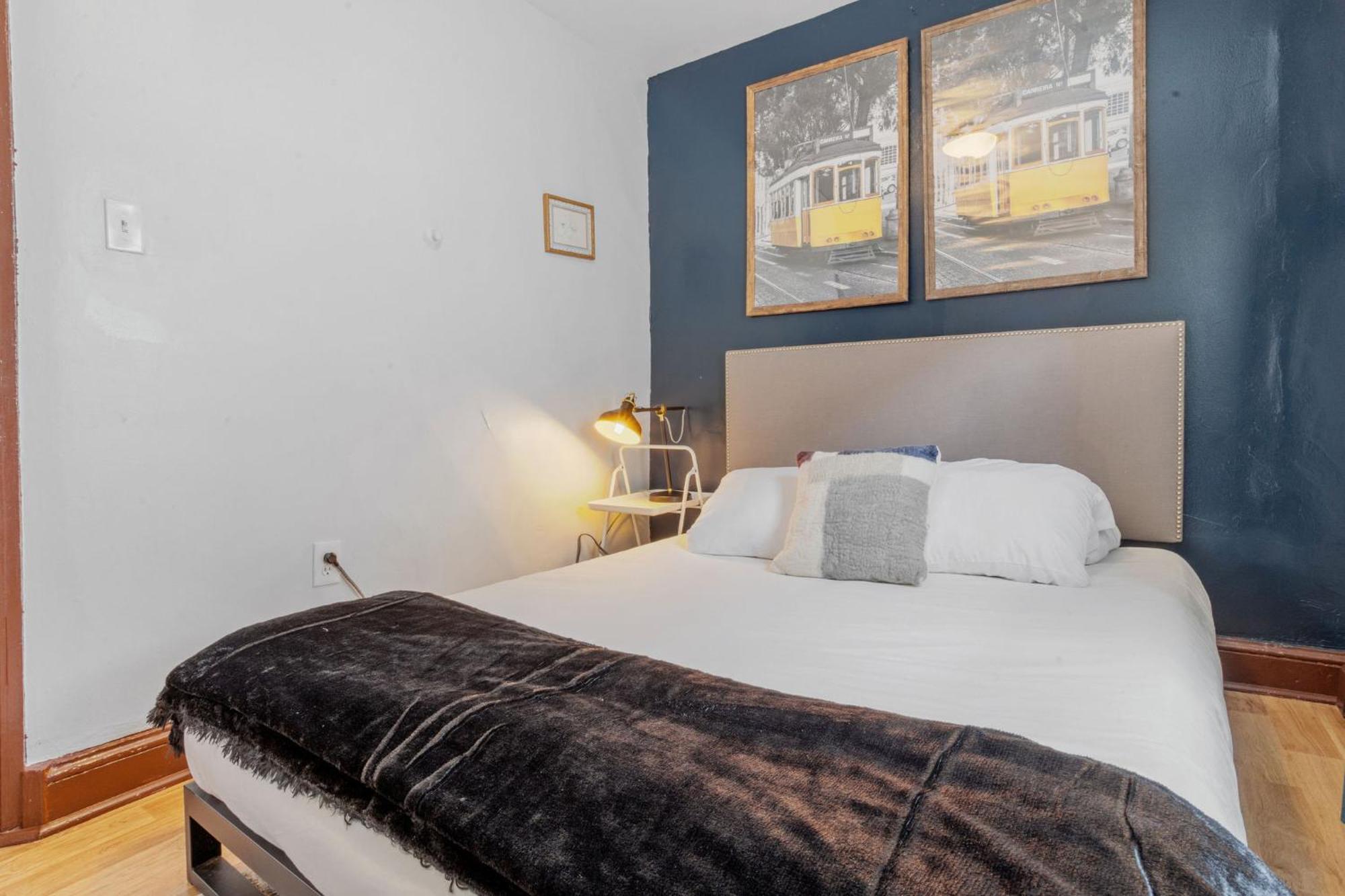 Holiday home 9 Bedroom, 14 Beds House Great For Big Groups Near Boardwalk, Tropicana *