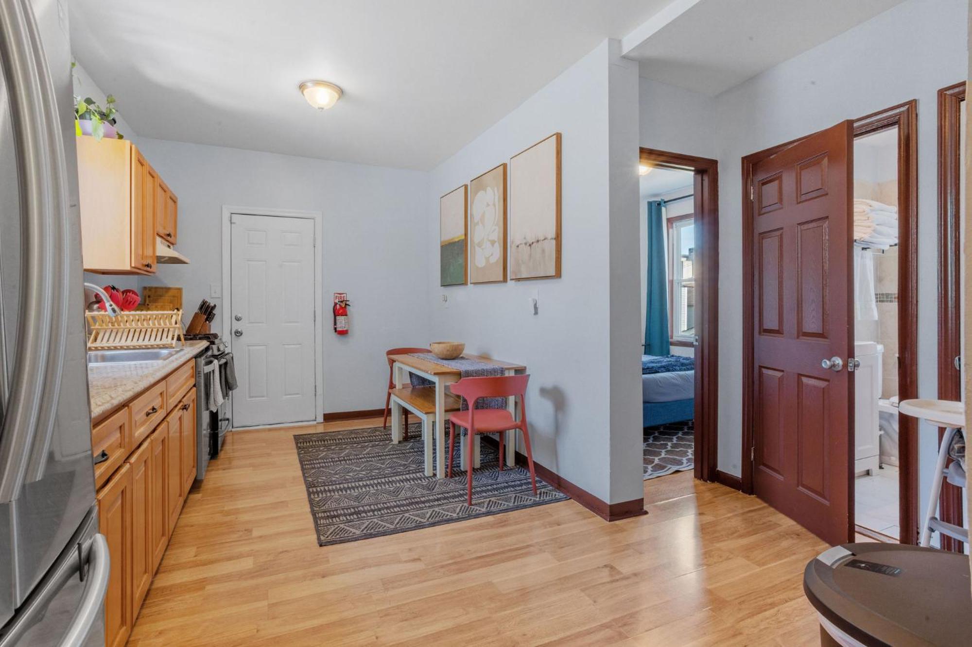 9 Bedroom, 14 Beds House Great For Big Groups Near Boardwalk, Tropicana Atlantic City